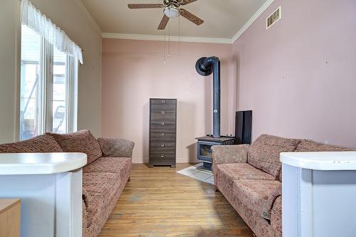 Salon - 2058 Rg Des Continuations, Saint-Jacques, QC - Indoor