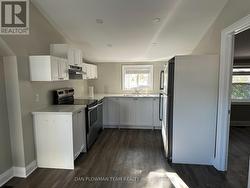 UPPER - 460 PARK ROAD S  Oshawa, ON L1J 4J2