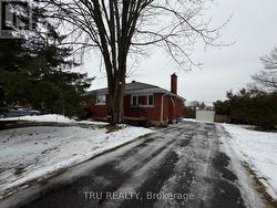 7 ROUNDHAY DRIVE  Ottawa, ON K2G 1B6