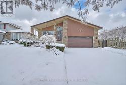 27 ORLANDO DRIVE  St. Catharines (Lakeport), ON L2N 6V5