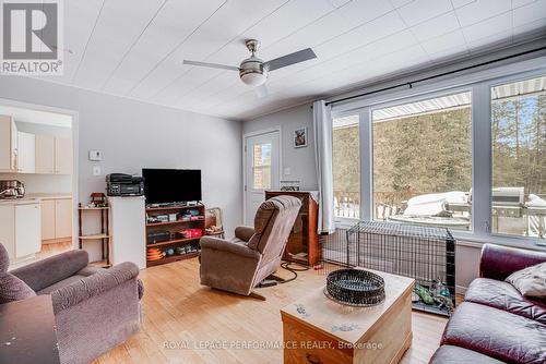 2375 County Rd 17 Road, Champlain, ON - Indoor Photo Showing Living Room