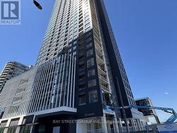 4801 - 395 SQUARE ONE DRIVE  Mississauga, ON L5B 0P6