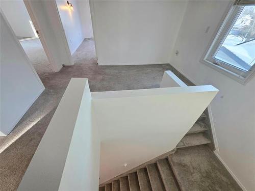 38 Rowand Ave, Winnipeg, MB 