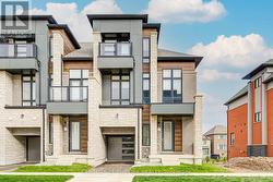 3075 PERKINS WAY  Oakville, ON L6H 7G1