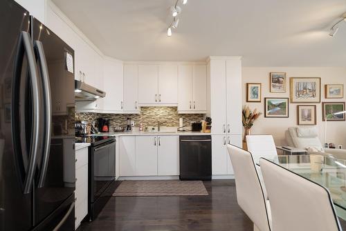 Cuisine - 3-980 Ch. Du Fleuve, Les Cèdres, QC - Indoor Photo Showing Kitchen