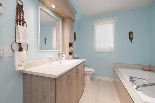 Salle de bains - 3-980 Ch. Du Fleuve, Les Cèdres, QC - Indoor Photo Showing Bathroom