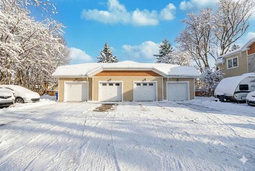 Garage - 3-980 Ch. Du Fleuve, Les Cèdres, QC - Outdoor With Facade