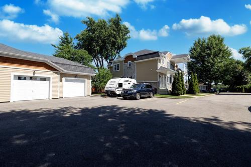 Stationnement - 3-980 Ch. Du Fleuve, Les Cèdres, QC - Outdoor