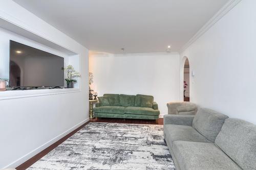 Salle familiale - 34 Rue Valmount, Dollard-Des-Ormeaux, QC - Indoor Photo Showing Living Room