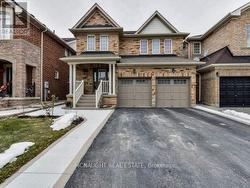 117 CROWN VICTORIA DRIVE  Brampton, ON L7A 3X9