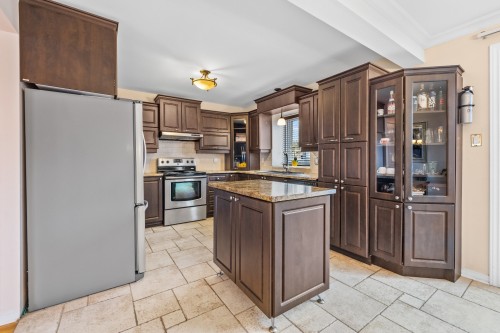 Cuisine - 1785 Crois. Toscanini, Brossard, QC - Indoor Photo Showing Kitchen
