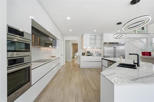 29 Discovery Cove, Headingley, MB 