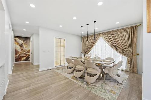 29 Discovery Cove, Headingley, MB 