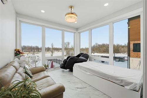 29 Discovery Cove, Headingley, MB 