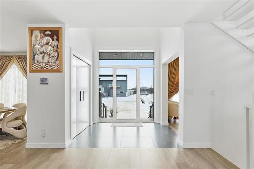 29 Discovery Cove, Headingley, MB 