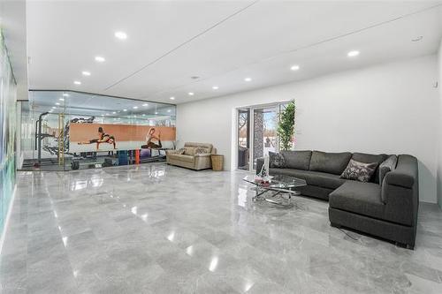 29 Discovery Cove, Headingley, MB 