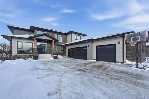 29 Discovery Cove, Headingley, MB 