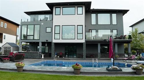 29 Discovery Cove, Headingley, MB 