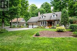 Just 10 mins to either Smiths Falls or Perth - 