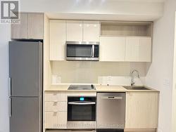 534 SE - 60 PRINCESS STREET  Toronto, ON M5A 2C7