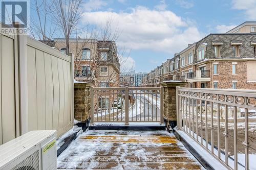 74 - 2435 Greenwich Drive, Oakville, ON - Outdoor