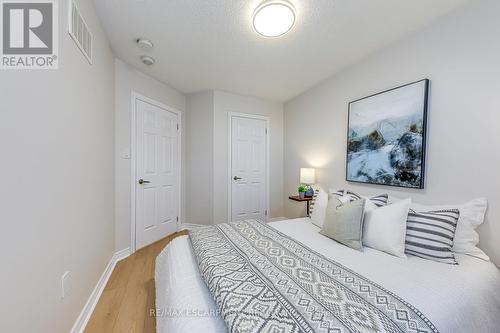 74 - 2435 Greenwich Drive, Oakville, ON - Indoor Photo Showing Bedroom