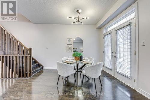 74 - 2435 Greenwich Drive, Oakville, ON - Indoor Photo Showing Dining Room