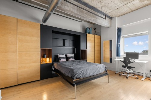 Master Bedroom - 402-4225 Rue St-Dominique, Montréal (Le Plateau-Mont-Royal), QC - Indoor Photo Showing Bedroom