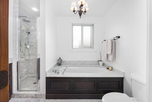 Salle de bains - 488 Boul. Samson, Laval (Sainte-Dorothée), QC - Indoor Photo Showing Bathroom