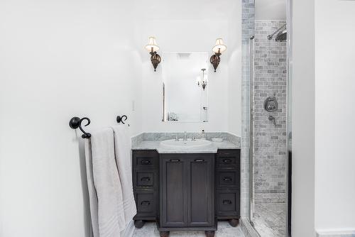 Salle de bains - 488 Boul. Samson, Laval (Sainte-Dorothée), QC - Indoor Photo Showing Bathroom