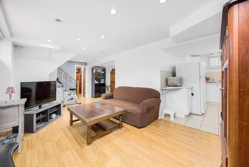 Salle familiale - 488 Boul. Samson, Laval (Sainte-Dorothée), QC - Indoor Photo Showing Living Room