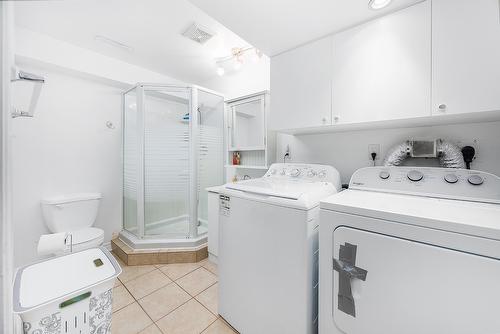 Salle de bains - 488 Boul. Samson, Laval (Sainte-Dorothée), QC - Indoor Photo Showing Laundry Room