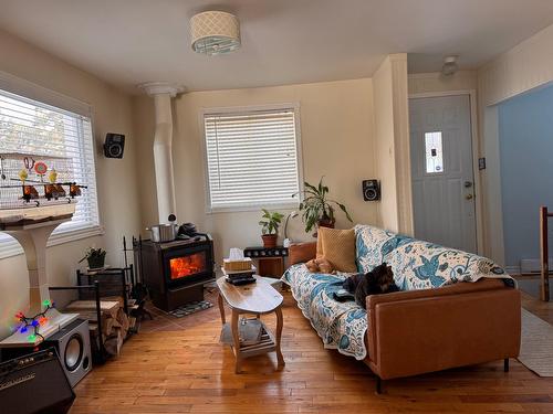 Salon - 170 Ch. Maplewood, Saint-Adolphe-D'Howard, QC - Indoor