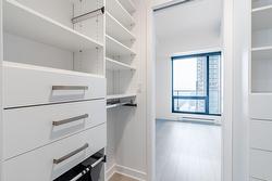 Walk-in closet - 