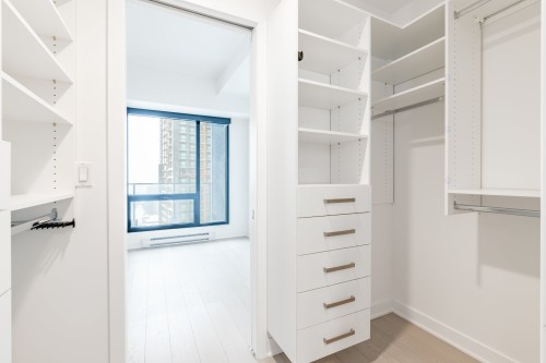 Walk-in closet - 2811-1288 Av. Des Canadiens-De-Montréal, Montréal (Ville-Marie), QC - Indoor With Storage