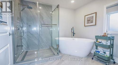 77 Leitchcroft Crescent E, Markham, ON - Indoor Photo Showing Bathroom