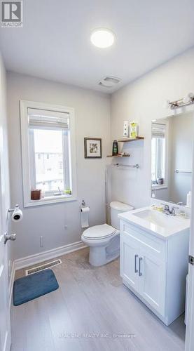 77 Leitchcroft Crescent E, Markham, ON - Indoor Photo Showing Bathroom