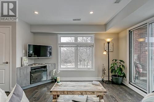 2386 Munns Avenue E, Oakville, ON - Indoor With Fireplace
