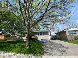 MAIN - 1049 SIMCOE STREET S  Oshawa, ON L1H 4L4