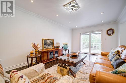 72 Highgate Drive, Markham, ON - Indoor Photo Showing Living Room