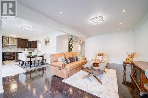 72 Highgate Drive, Markham, ON - Indoor Photo Showing Living Room