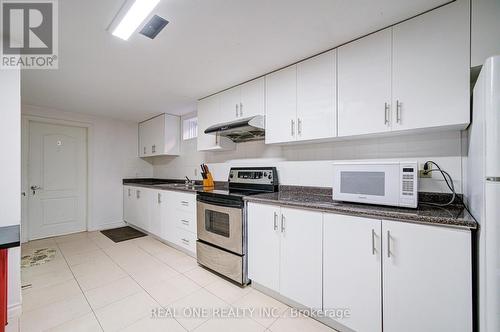 72 Highgate Drive, Markham, ON - Indoor Photo Showing Kitchen