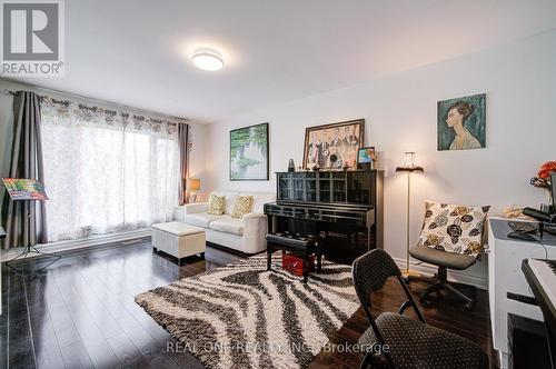 72 Highgate Drive, Markham, ON - Indoor Photo Showing Living Room