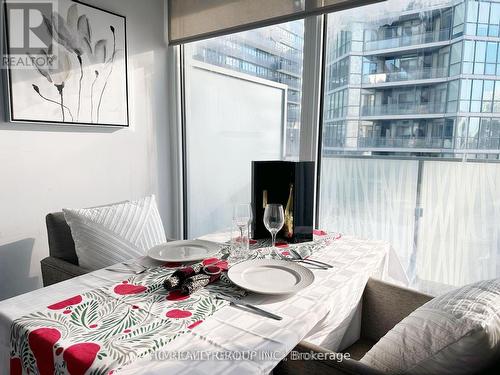 904 - 42 Charles Street E, Toronto, ON - Indoor