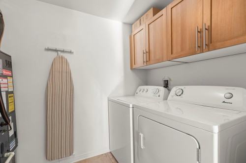 Salle de lavage - 609-3855 Boul. De Chenonceau, Laval (Chomedey), QC - Indoor Photo Showing Laundry Room