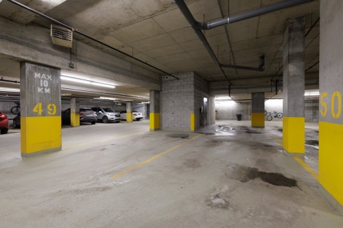 Stationnement - 609-3855 Boul. De Chenonceau, Laval (Chomedey), QC - Indoor Photo Showing Garage