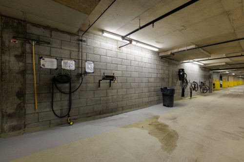 Stationnement - 609-3855 Boul. De Chenonceau, Laval (Chomedey), QC - Indoor Photo Showing Garage