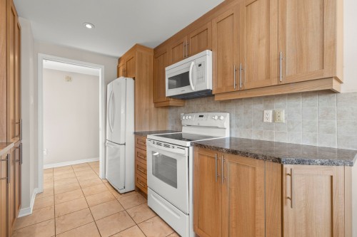 Cuisine - 609-3855 Boul. De Chenonceau, Laval (Chomedey), QC - Indoor Photo Showing Kitchen