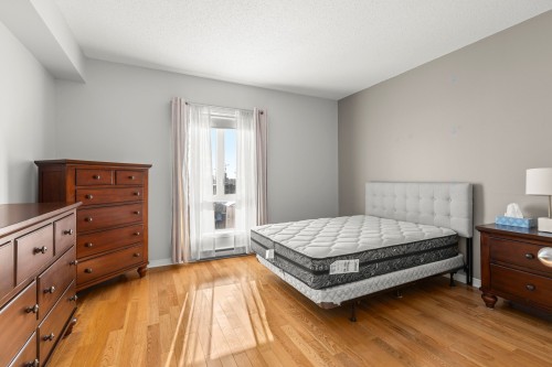 Chambre à coucher principale - 609-3855 Boul. De Chenonceau, Laval (Chomedey), QC - Indoor Photo Showing Bedroom
