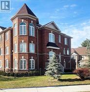 19 EDISON WAY  Whitby, ON L1R 0M3